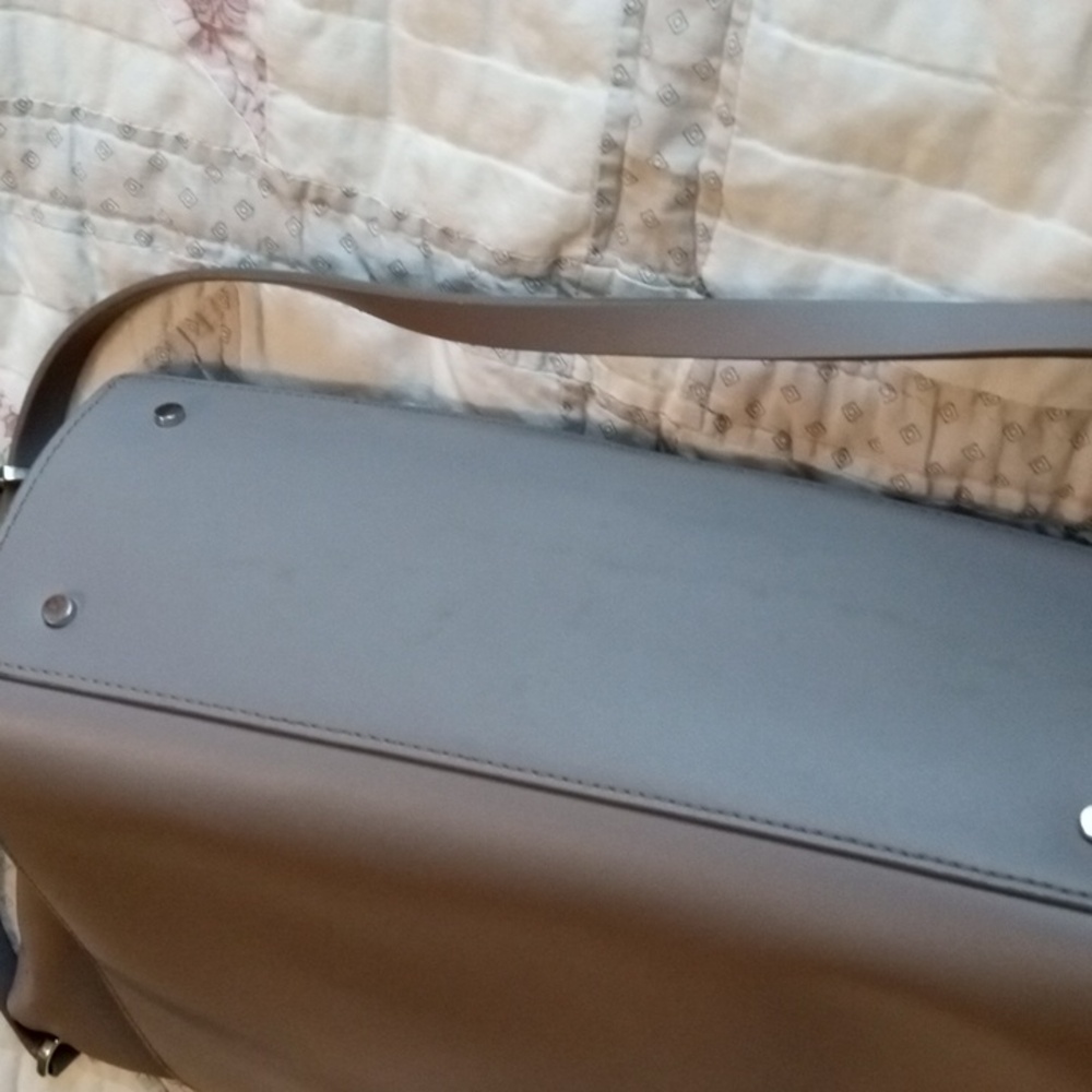 Kate Spade Purse - Picture 4 of 9